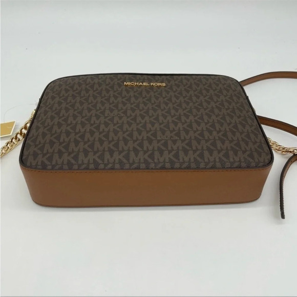 Michael Kors Large EW Crossbody
Bag Brown - Picture 4 of 11